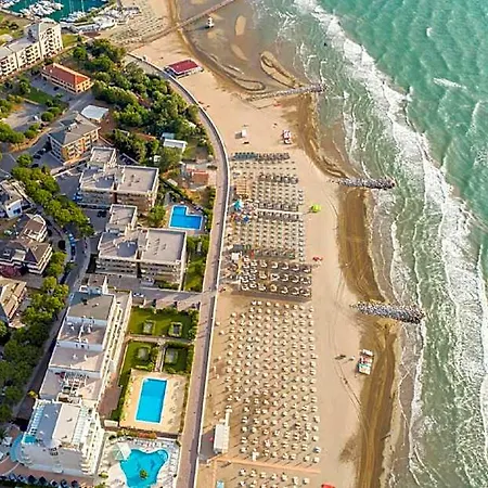 Intimate Close To The - Beahost Hotel 2*