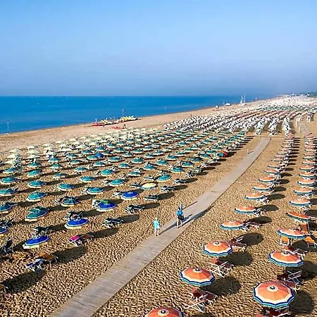 Intimate Close To The - Beahost 2* Bibione